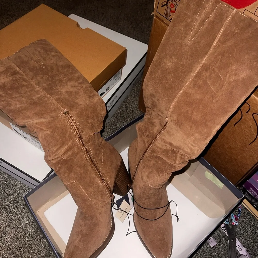 Universal Thread suede boots - Picture 6 of 8